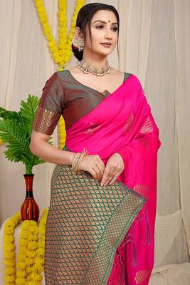 Rani pink banarasi silk blend saree with gold leaf buttis & woven border 3