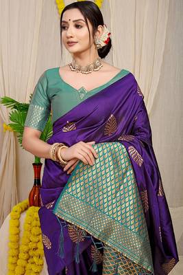 Dark violet banarasi silk blend saree with gold leaf buttis & woven border 3