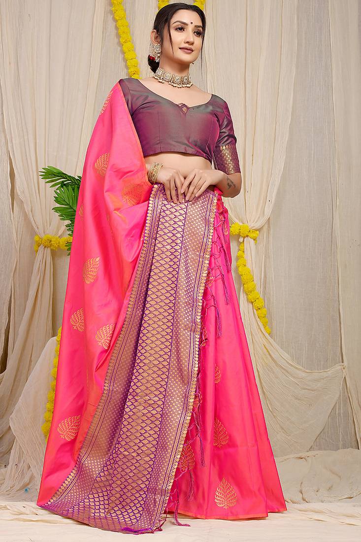 Pink banarasi silk blend saree with gold leaf buttis & woven border