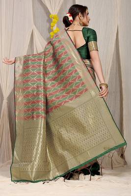 Dark green & maroon banarasi silk blend saree with zari woven geometric pattern 2