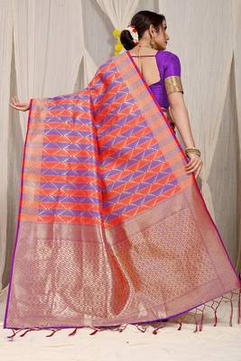 Red & violet banarasi silk blend saree with zari woven geometric pattern 2