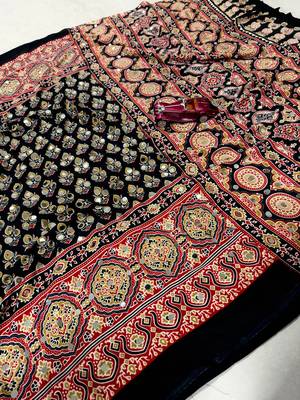 Black Color Printed And Mirror Work satin Saree 3