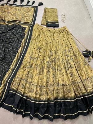 golden tussar silk blend lehenga choli with kalamkari print 6