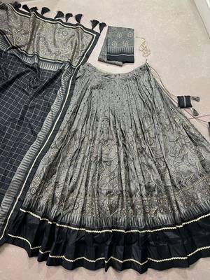 grey tussar  silk lehenga choli with kalamkari print 6