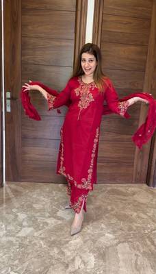 Rani Pink Embroidery And Thread Work Silk Blend Salwar Suit 2