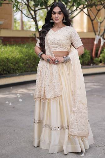 Women Embroidery Zari Sequins-work Navratri Lehenga Choli Set 