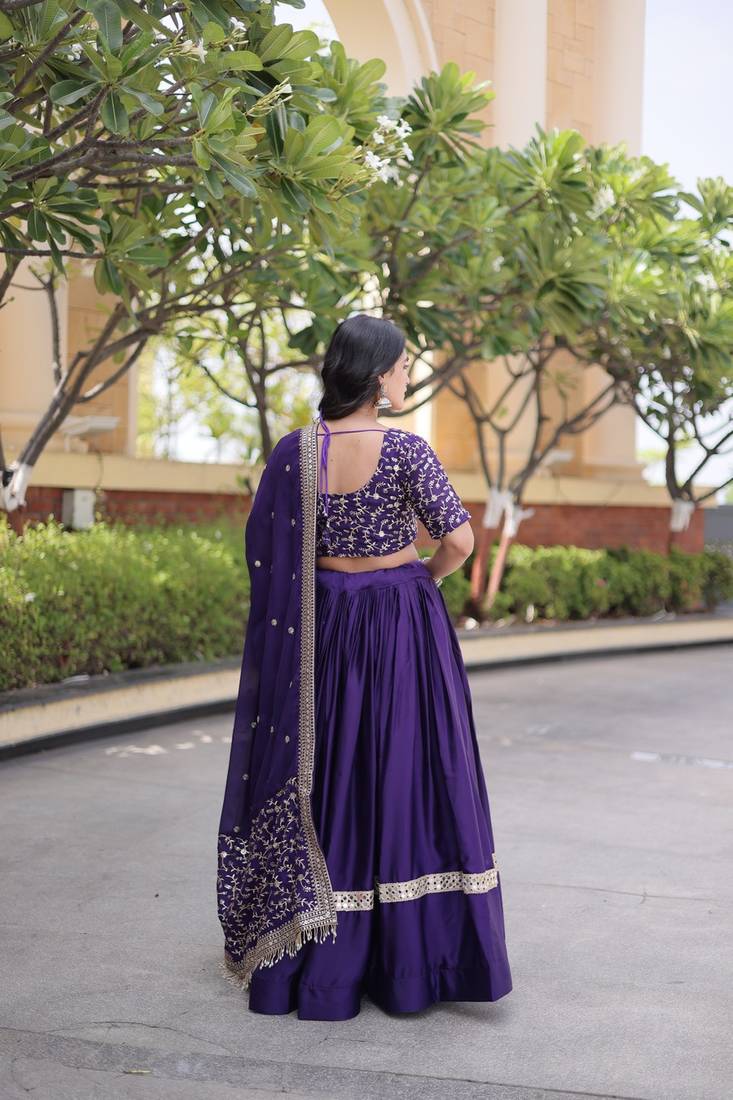 Women Embroidery Zari Sequins-work Navratri Lehenga Choli Set For Women