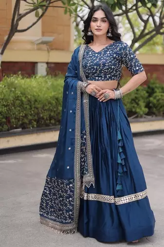 Women Embroidery Zari Sequins-work Navratri Lehenga Choli Set For Women