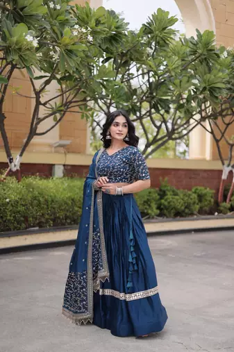 Women Embroidery Zari Sequins-work Navratri Lehenga Choli Set For Women