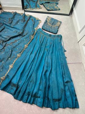 Silk bridesmaids Lehenga Choli with Sequins & Zari Thread Work 5