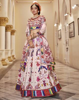 Graceful Pastel Lehenga with Handwork and Intricate Animal-Themed Prints 2