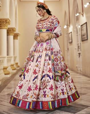Graceful Pastel Lehenga with Handwork and Intricate Animal-Themed Prints 4