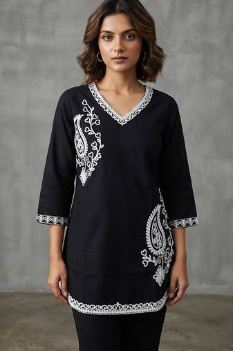 Sophisticated black and white paisley embroidered kurti