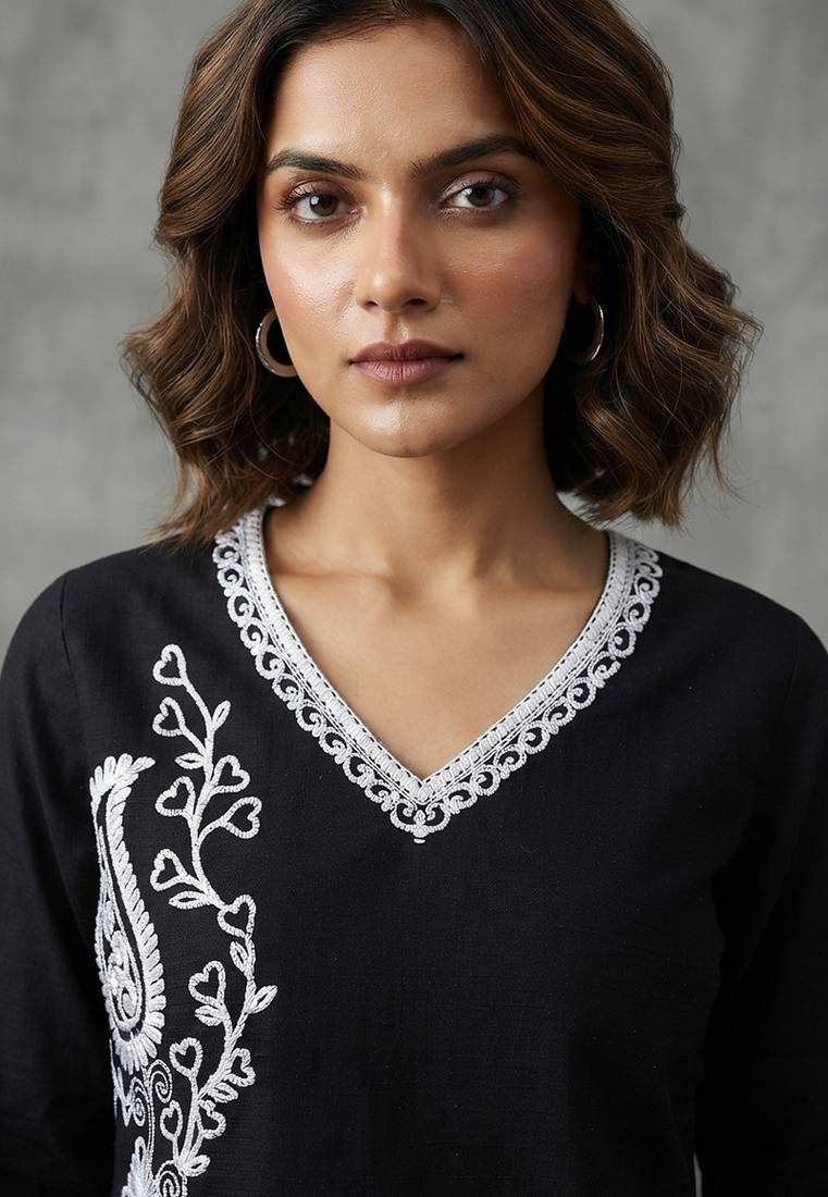 Sophisticated black and white paisley embroidered kurti