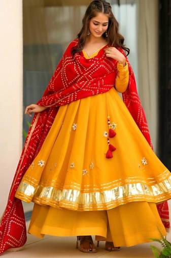 Women Embellished Anarkali Kurta