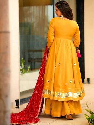 Women Embellished Anarkali Kurta 2