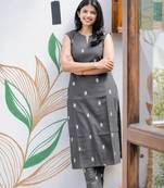 Cotton blend grey printed kurta with pant set for women
