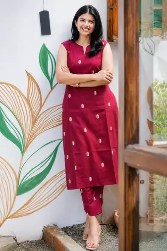 Cotton blend rose red printed kurta with pant set for women