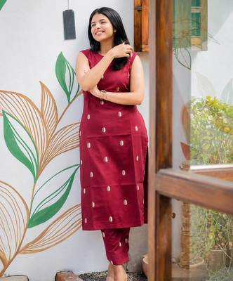 Cotton blend rose red printed kurta with pant set for women 2