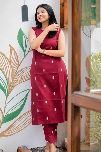 Cotton blend rose red printed kurta with pant set for women