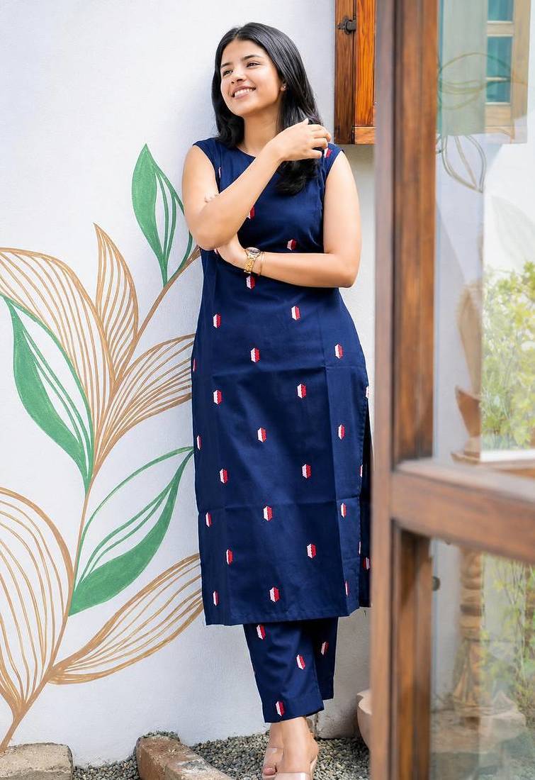 Cotton blend blue printed kurta with pant set for women