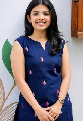 Cotton blend blue printed kurta with pant set for women 4