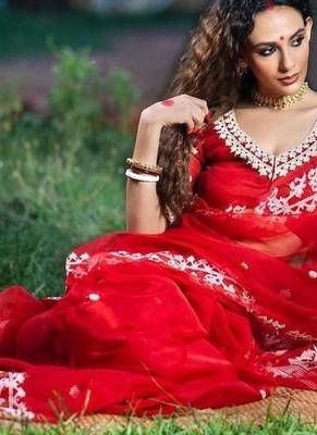 Red color georgette embroidered saree with un-stitched blouse 2