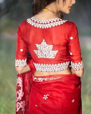 Red color georgette embroidered saree with un-stitched blouse 3