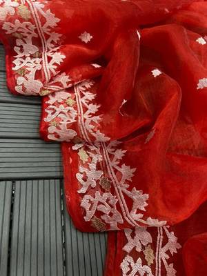 Red color georgette embroidered saree with un-stitched blouse 4