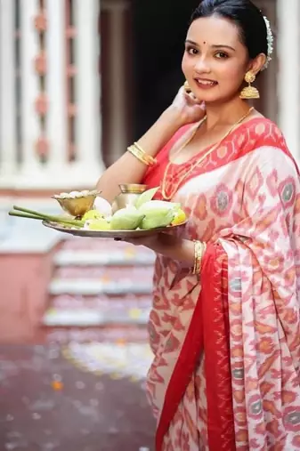 white & red color linen digital printed durga pooja sarees
