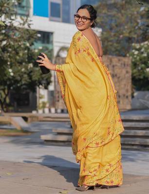 yellow color linen digital printed saree with running print blouse 2