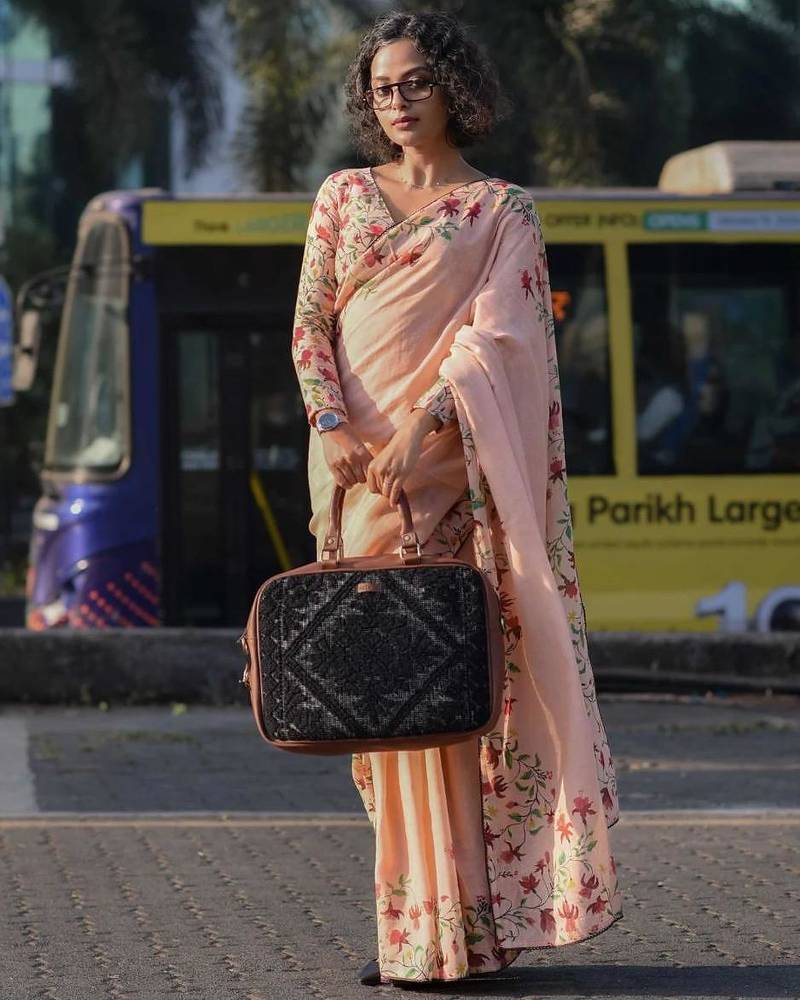 peach color linen digital printed saree with running print blouse