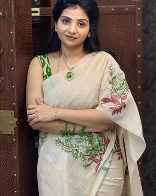white green color linen digital printed saree 1