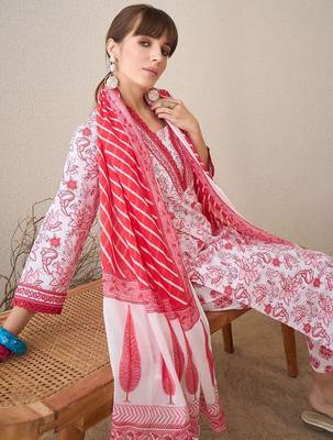 Women Floral Printed Regular Pure Cotton Kurta with Trousers & With Dupatta 1