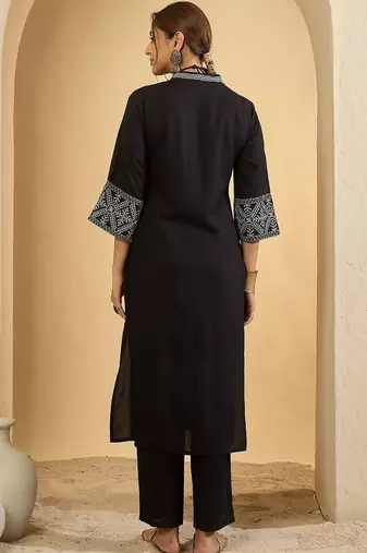 Women Ethnic Motifs Embroidered Regular Thread Work Kurta with Trousers