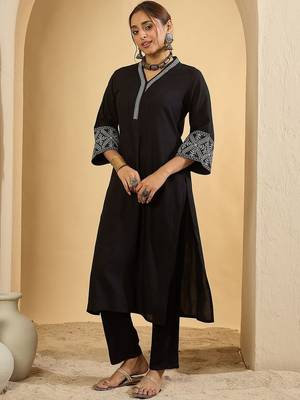 Women Ethnic Motifs Embroidered Regular Thread Work Kurta with Trousers 5