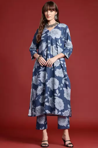 V-Neck Floral Printed Pleat Detailed Kurta with Trousers
