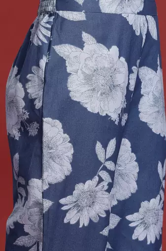 V-Neck Floral Printed Pleat Detailed Kurta with Trousers