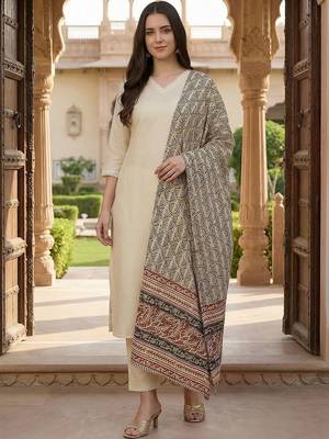 Women Ethnic Motifs Regular Kurta with Trousers & With Dupatta 1