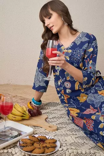 Women Floral Printed Regular Pure Cotton Kurta with Trousers