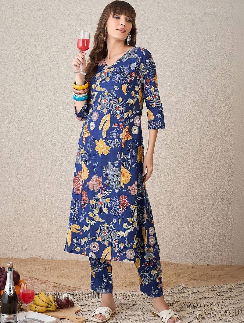 Women Floral Printed Regular Pure Cotton Kurta with Trousers