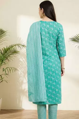 Women Floral Printed Regular Pure Cotton Kurta with Trousers & With Dupatta