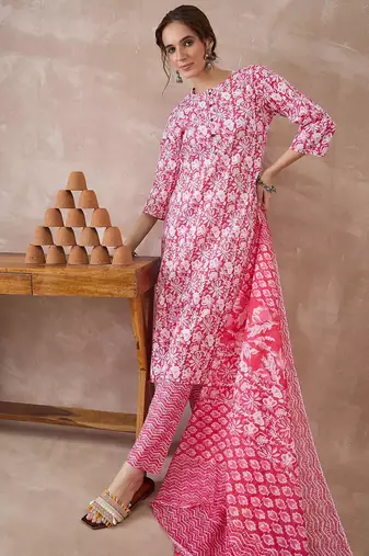 Women Floral Printed Regular Pure Cotton Kurta with Trousers & With Dupatta