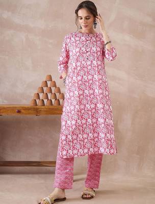 Women Floral Printed Regular  Cotton Kurta with Trousers & With Dupatta 2