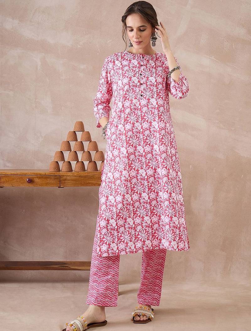 Women Floral Printed Regular  Cotton Kurta with Trousers & With Dupatta