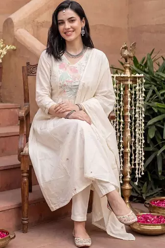 Women Floral Embroidered Empire Thread Work Pure Cotton Kurta with Trousers & With Dupatta
