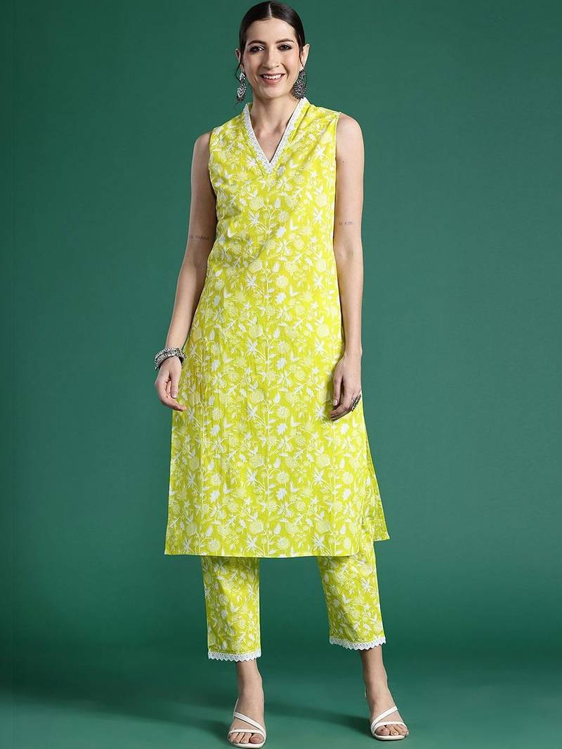 Women Floral Printed Regular Pure Cotton Kurta with Trousers