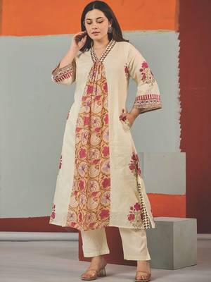 Women Floral Printed Regular Pure Cotton Kurta with Trousers 6