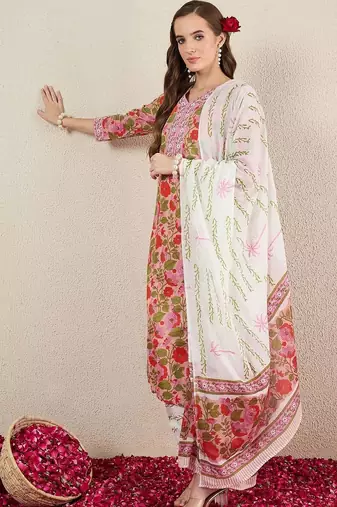 Women Floral Printed Regular Thread Work  Cotton Kurta with Trousers & With Dupatta