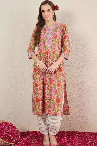 Women Floral Printed Regular Thread Work  Cotton Kurta with Trousers & With Dupatta